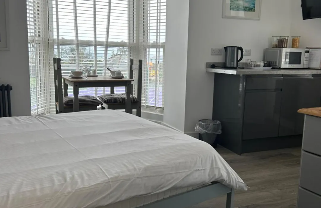 Duporth Guest House-1